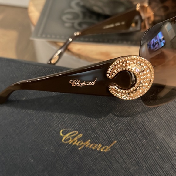 Chopard  Elegant sunglasses. Used in very Good condition. - Picture 6 of 8